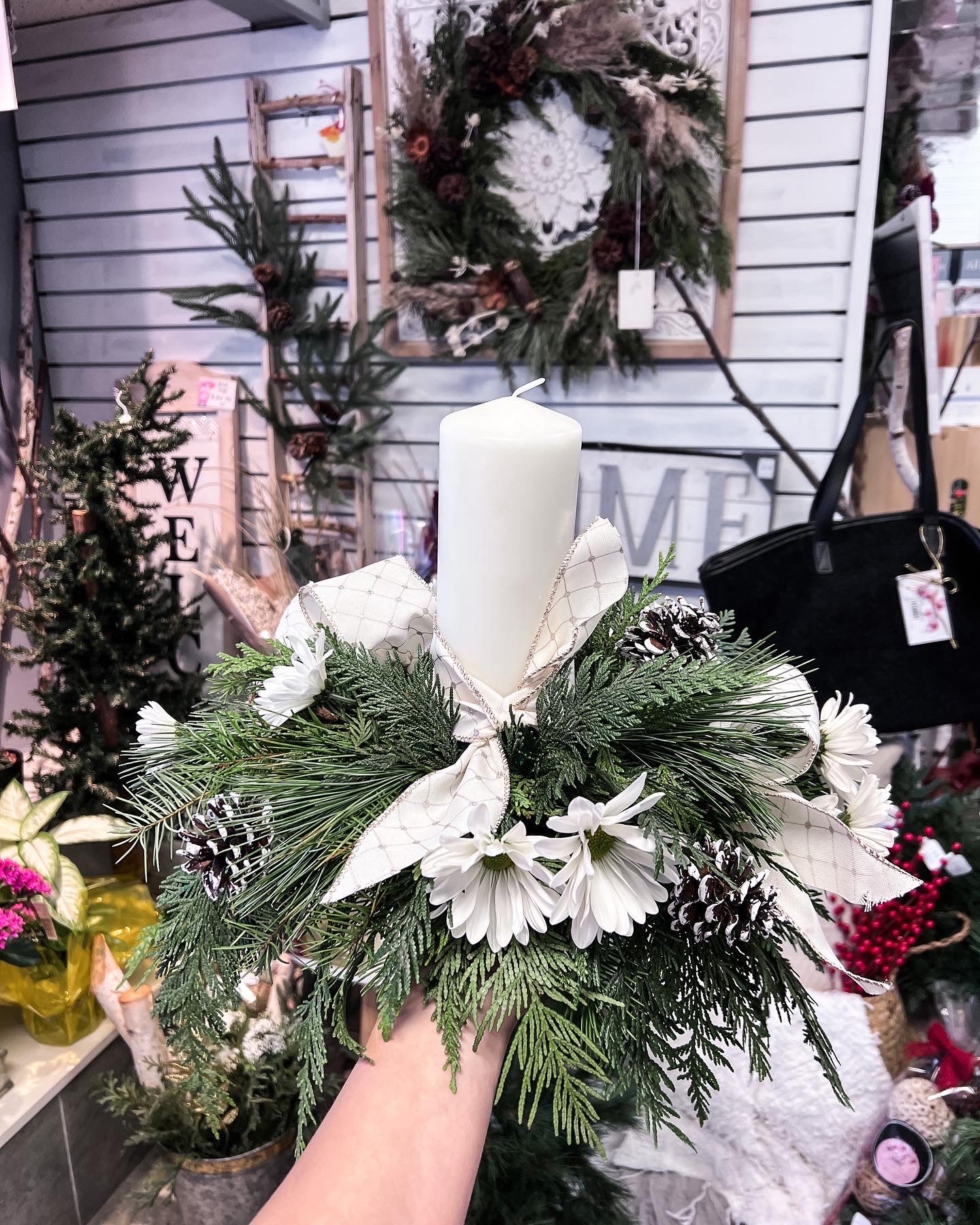 White With Candle Centrepiece