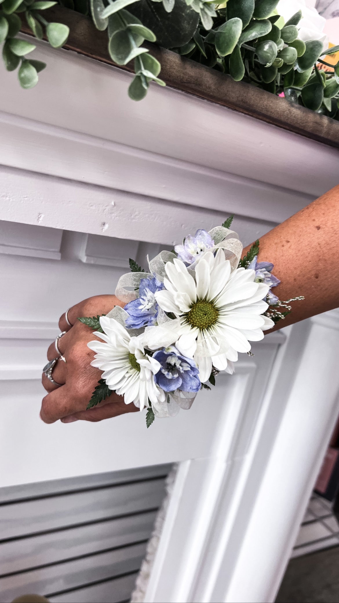 Daisy Delphinium Wristlet