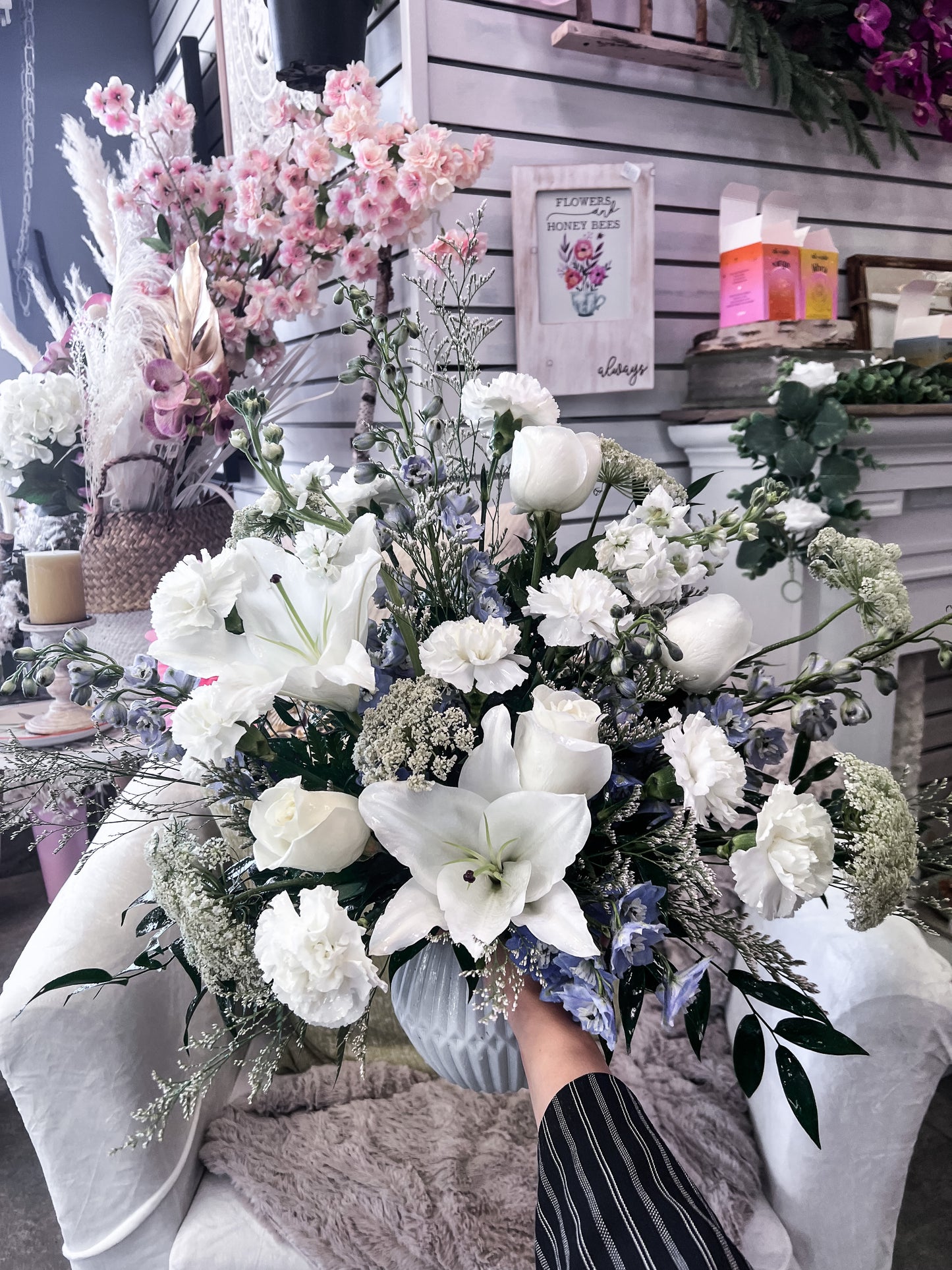 Pearl White Arrangement