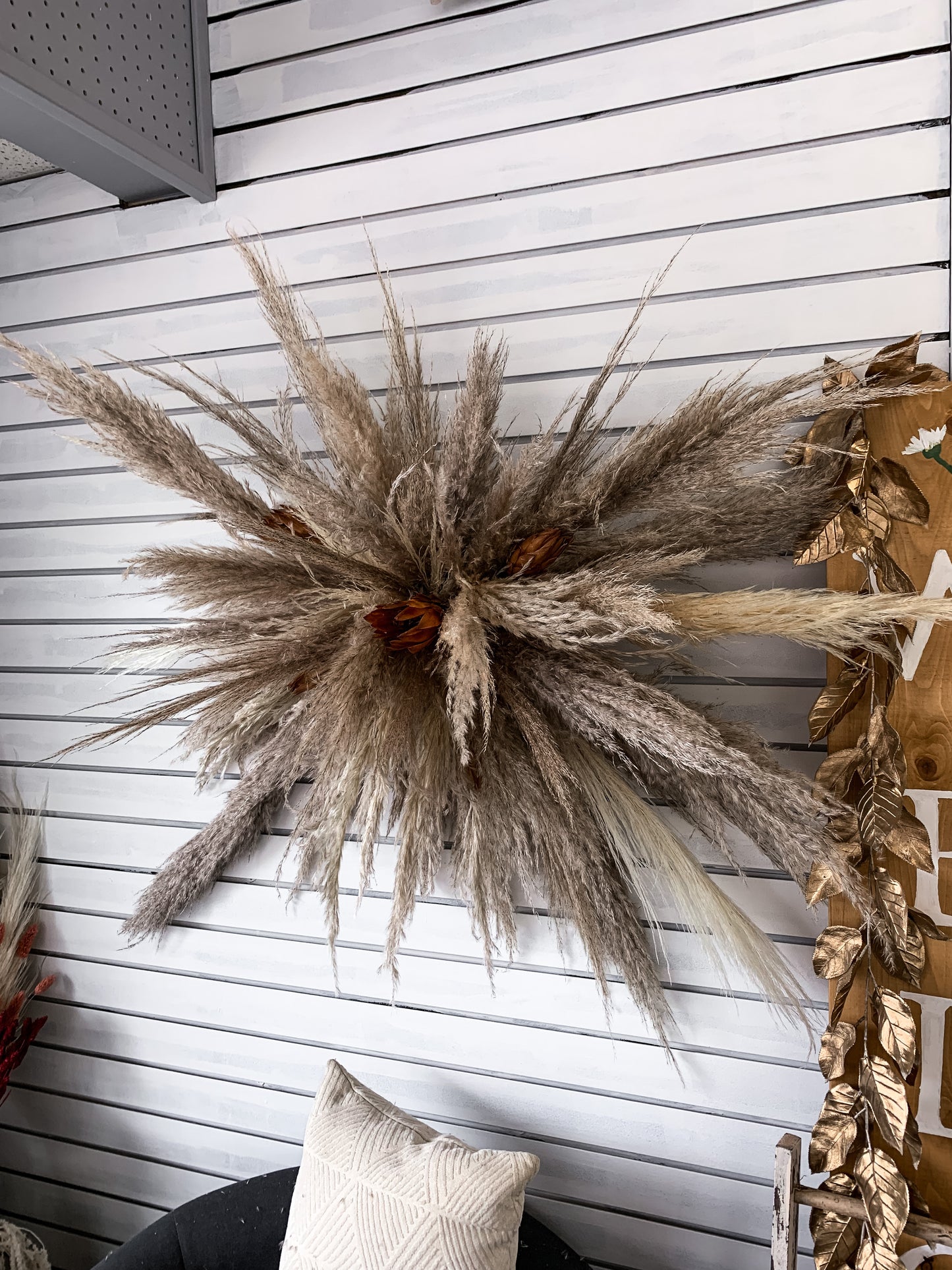 Pampas Grass Hanging Piece