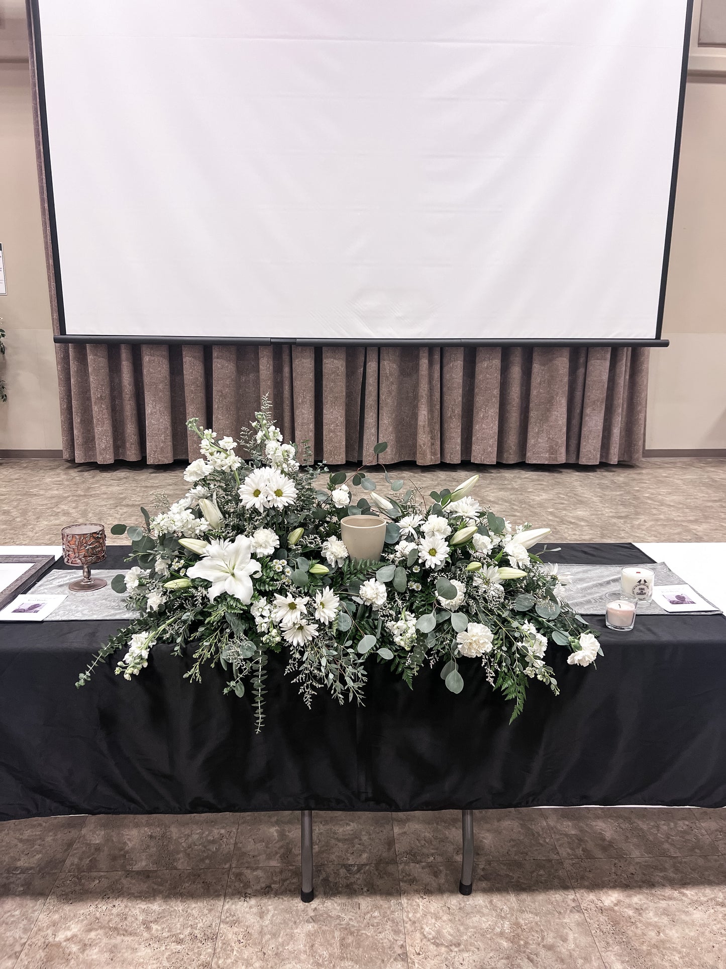 Everlasting Embrace Urn Tribute
