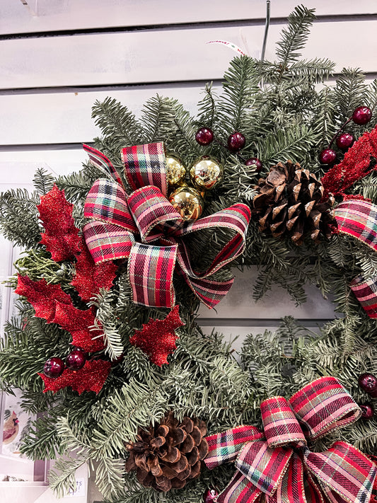 Christmas Pinecones Wreath