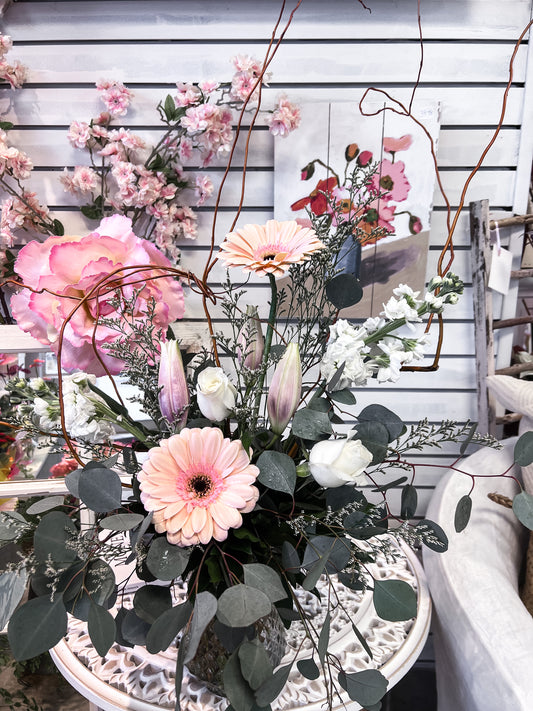 Pink curls Vase