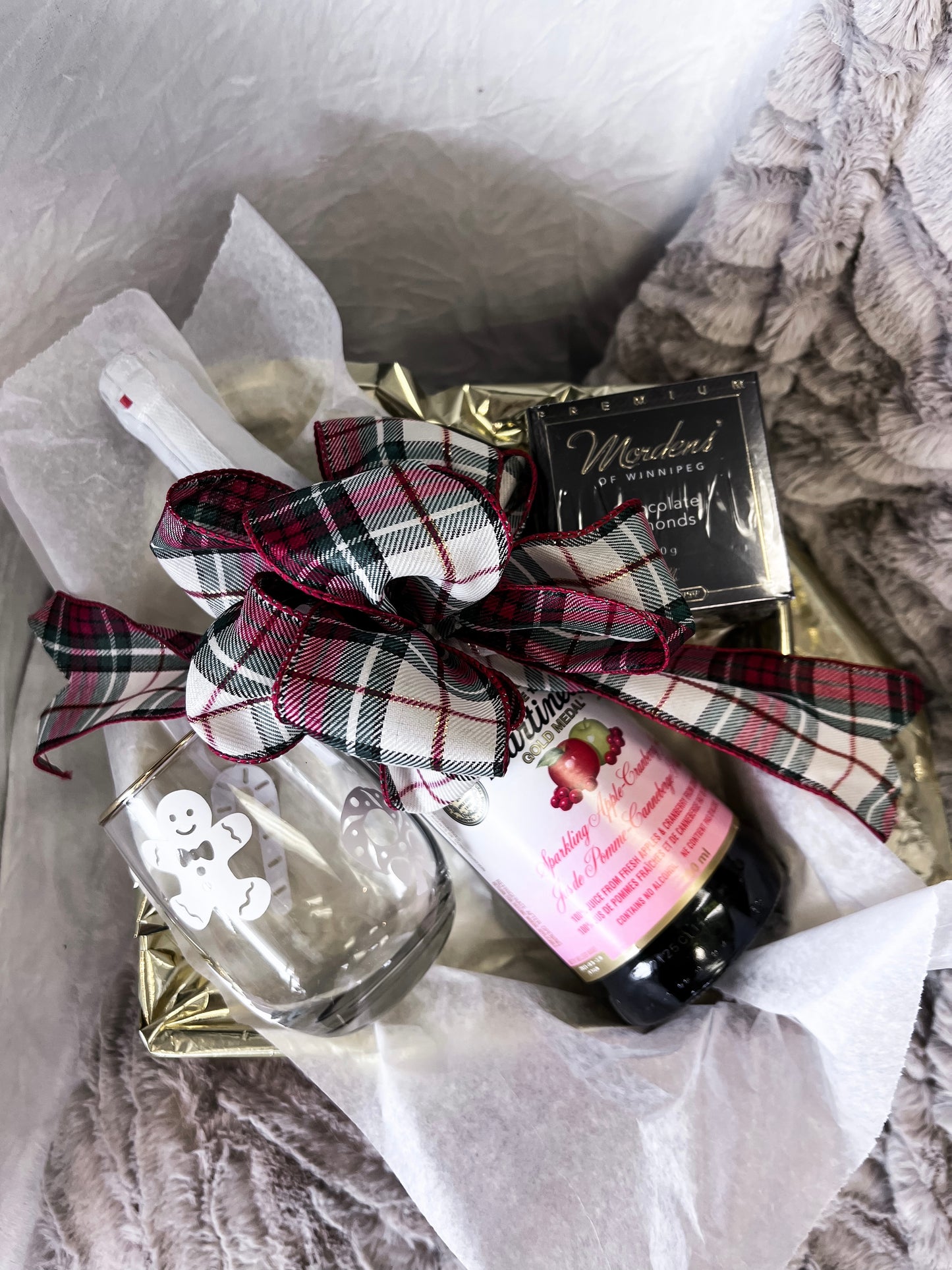 Pop The Bubbly Gift Basket